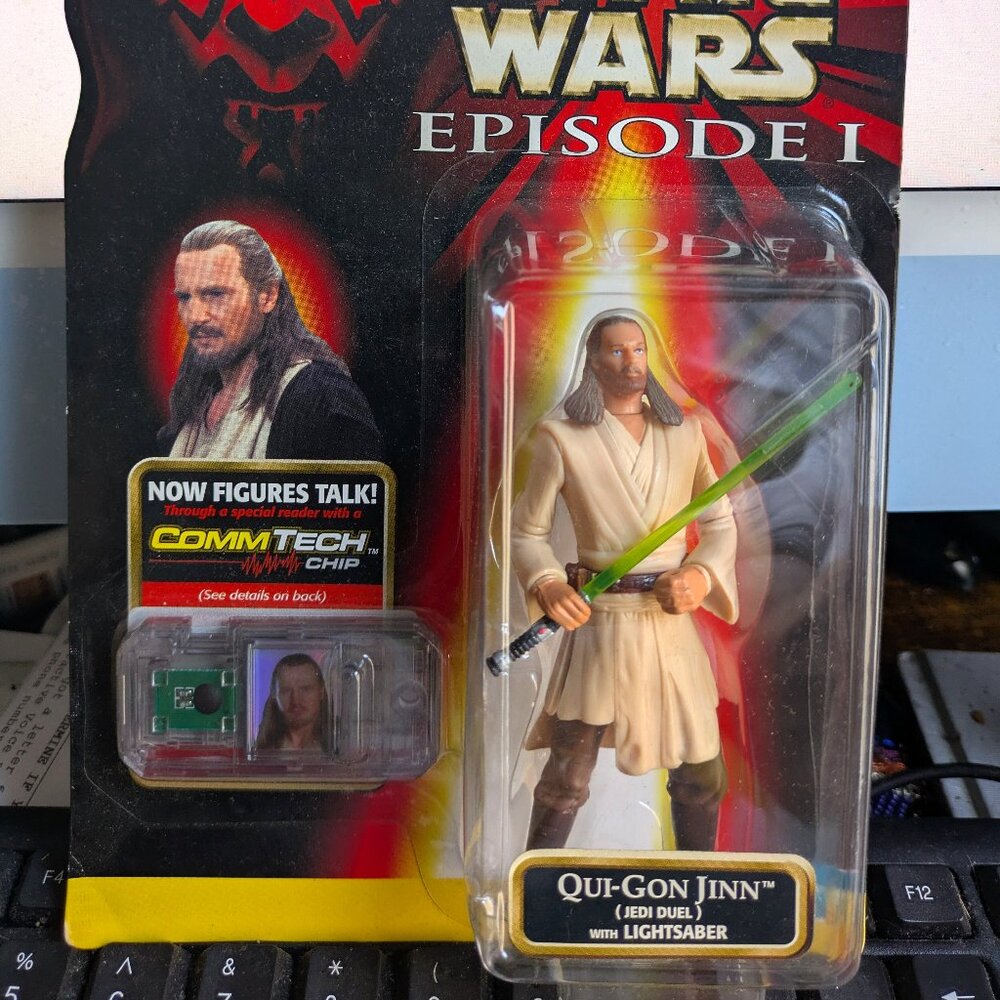 Star Wars Episode 1 Qui-Gon Jinn Action Figure 1998 Collection 2 Comm Tech Chip